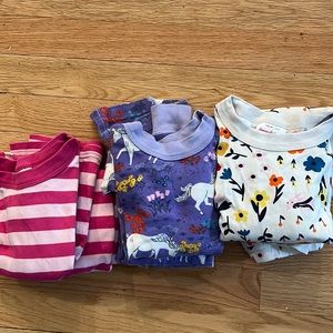 Three (3) sets of Hanna andersson pajamas size 5.